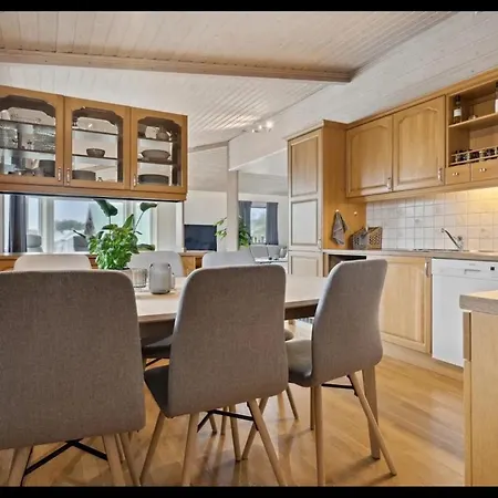 Kb - Sentrum Leknes Villa Vestvagoy