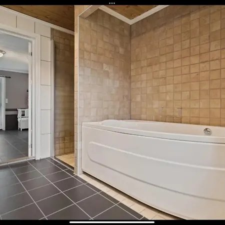 Villa Kb - Sentrum Leknes Vestvagoy