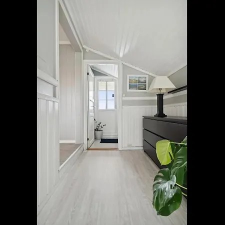 Kb - Sentrum Leknes * Vestvagoy