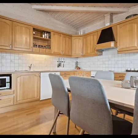 Villa Kb - Sentrum Leknes *