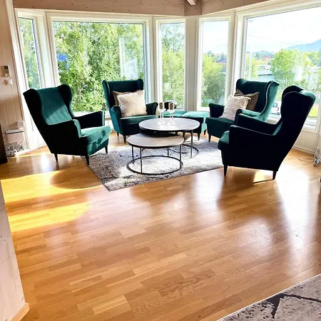 Villaer Kb - Sentrum Leknes *